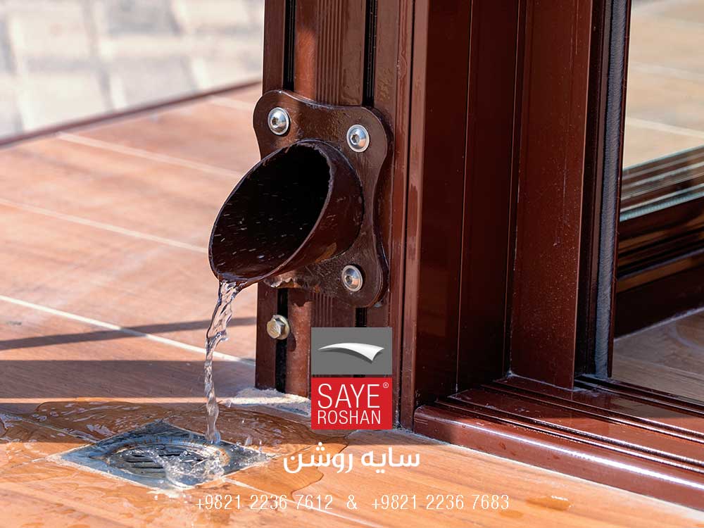 تخلیه آب باران در سقف متحرک